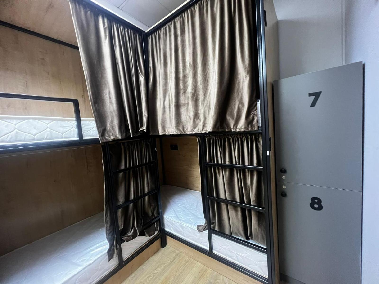 Friends Hostel أستانا الغرفة الصورة