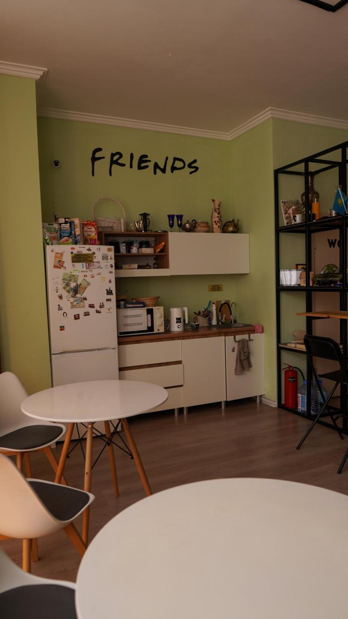 Friends Hostel أستانا المظهر الخارجي الصورة
